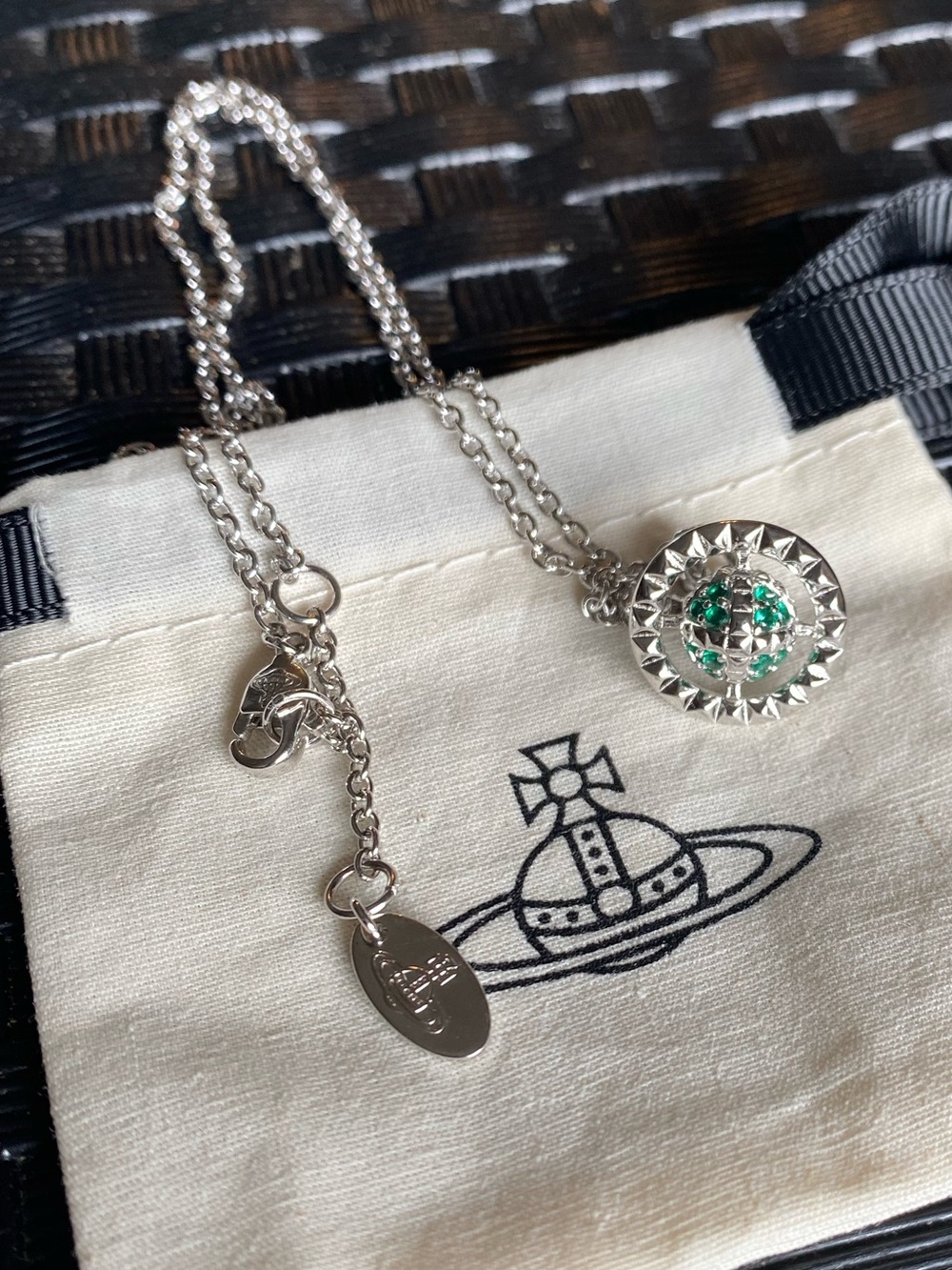 Vivienne Westwood Orb 925 Sterling Silver necklace - Picture 2 of 3